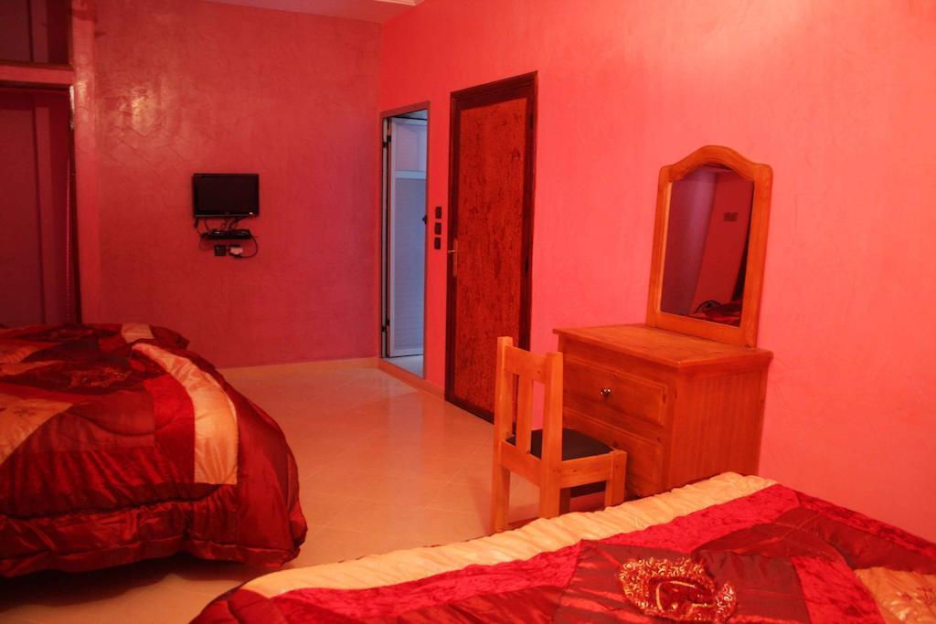Hotel Amsterdam Uarzazate Quarto foto