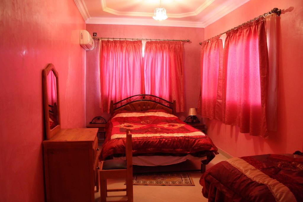 Hotel Amsterdam Uarzazate Quarto foto